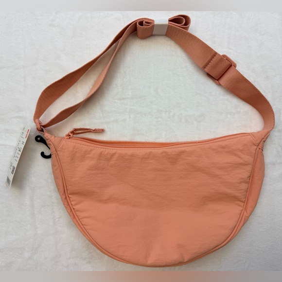 UNIQLO #12 Pink Crescent Moon Crossbody/ Shoulder Bag NWT - Picture 2 of 16